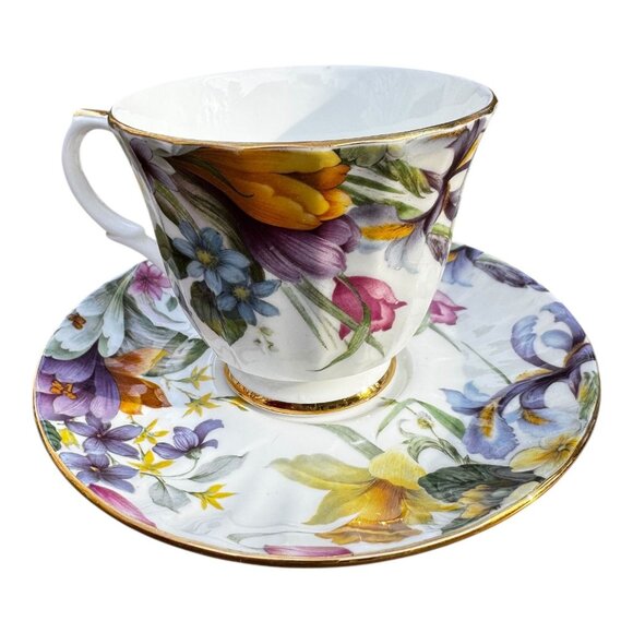 Duchess Fine Bone China Floral Teacup & Saucer Set Gold Trim Made In England Vtg - Picture 2 of 14